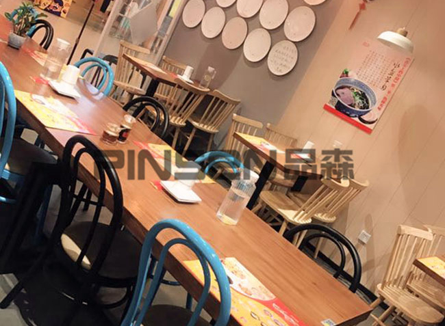 火鍋桌圖片 火鍋桌圖片