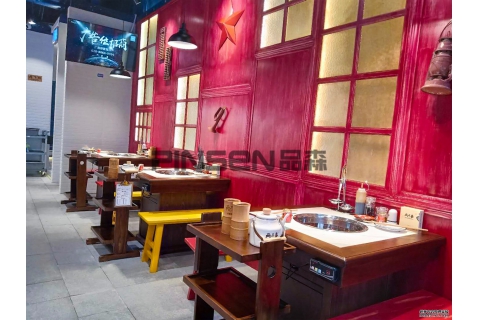 工廠直銷無煙火鍋桌燒烤桌怎么樣？找火鍋桌椅生產廠家購買有什么優勢？